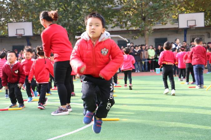 幼儿园最新早操,幼儿园最新早操，科技之光，点亮每一个晨间时光