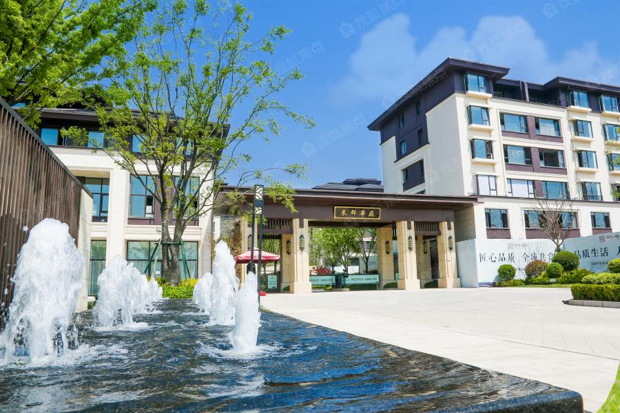 镇江东郡华庭最新动态揭秘，市场走势、各方观点与个人立场分析