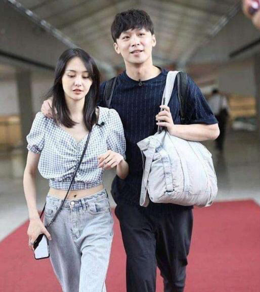 张恒与女友最新动态，爱情与生活的美好交织时刻曝光！