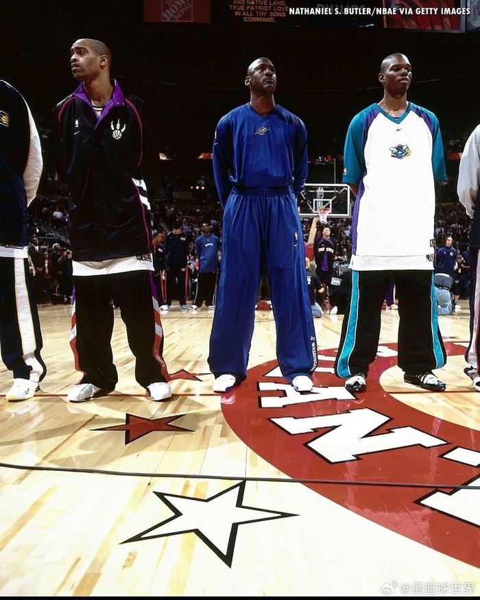 科技盛宴！体验未来篮球魅力——回顾2003年NBA全明星赛