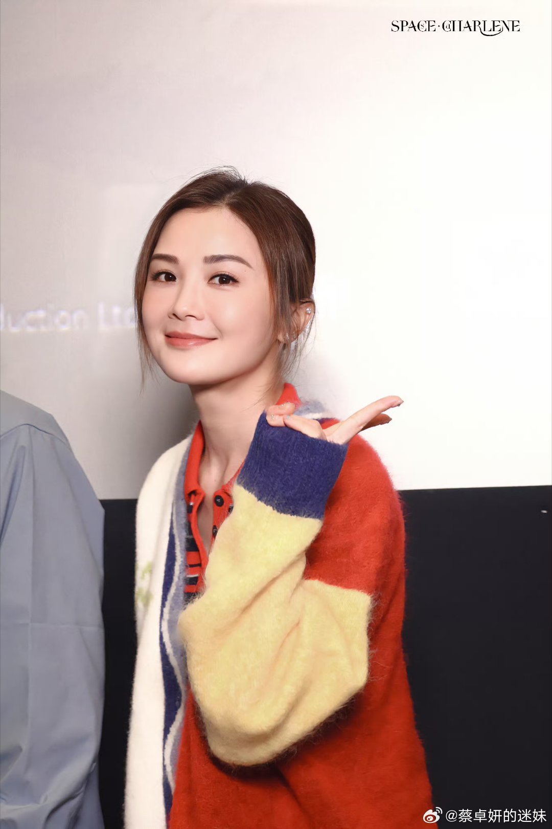 蔡卓妍最新日常，爱与陪伴的温馨时光
