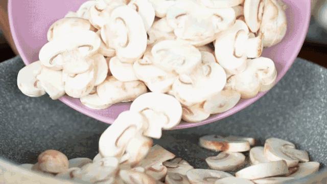 食用菌最新动态,探寻小巷中的隐藏美食瑰宝