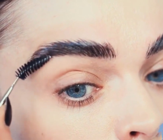 科技重塑时尚魅力,最新潮眉毛引领潮流先锋之选